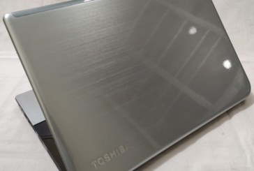TOSHIBA Satellite S40-A Core i3 GeForce 2Gb  SSD plus Harddisk
