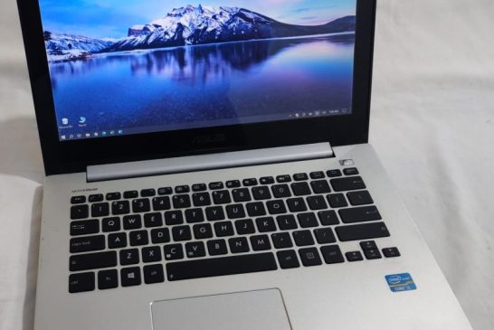 ASUS VivoBook S300CA TOUCH Core i5 256Gb